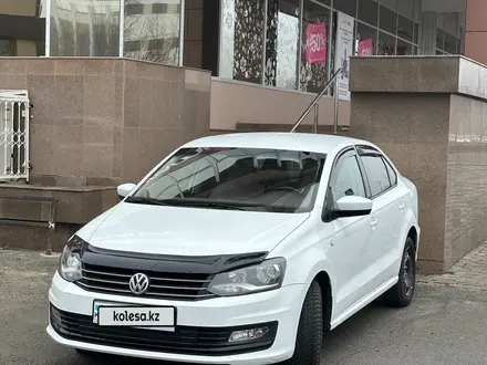 Volkswagen Polo 2015 года за 5 800 000 тг. в Атырау