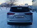 Toyota Highlander 2023 года за 22 800 000 тг. в Уральск – фото 5