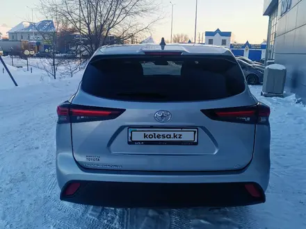 Toyota Highlander 2023 года за 22 800 000 тг. в Уральск – фото 5