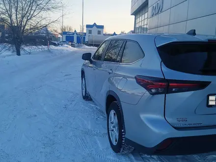 Toyota Highlander 2023 года за 22 800 000 тг. в Уральск – фото 6