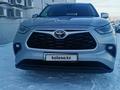 Toyota Highlander 2023 года за 22 800 000 тг. в Уральск