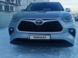 Toyota Highlander 2023 года за 22 800 000 тг. в Уральск