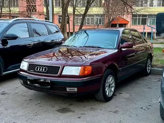 Audi 100