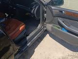 Audi A6 1998 года за 1 800 000 тг. в Алматы – фото 4