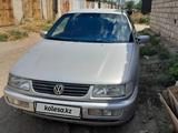 Volkswagen Passat 1994 годаүшін1 800 000 тг. в Уральск – фото 2