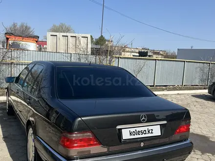 Mercedes-Benz S 320 1995 года за 10 000 000 тг. в Актобе – фото 13