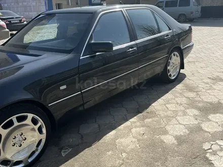 Mercedes-Benz S 320 1995 года за 10 000 000 тг. в Актобе – фото 23