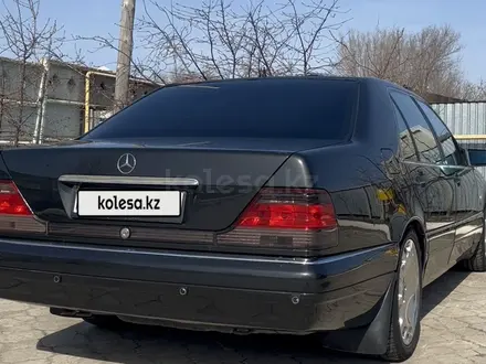 Mercedes-Benz S 320 1995 года за 10 000 000 тг. в Актобе – фото 34