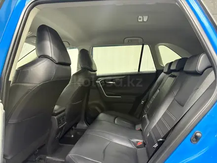 Toyota RAV4 Prestige 2020 года за 13 400 000 тг. в Алматы – фото 11