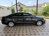 Volkswagen Passat 2010 годаүшін3 500 000 тг. в Шымкент – фото 3