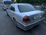Mercedes-Benz C 220 1997 года за 1 100 000 тг. в Астана – фото 2