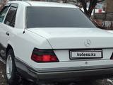 Mercedes-Benz E 230 1990 годаүшін2 200 000 тг. в Отеген-Батыр – фото 5