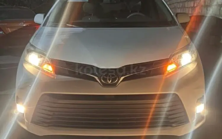 Toyota Sienna 2012 годаүшін8 800 000 тг. в Актобе
