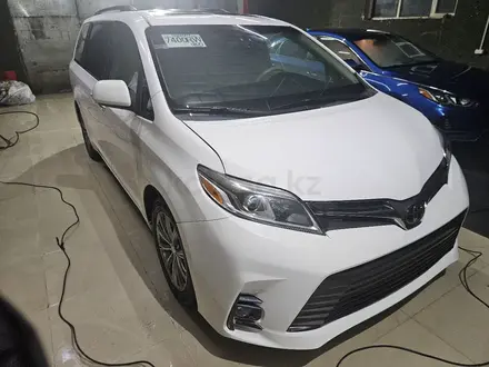 Toyota Sienna 2012 года за 8 800 000 тг. в Актобе – фото 3