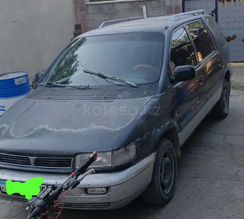 Mitsubishi Space Wagon, 1992