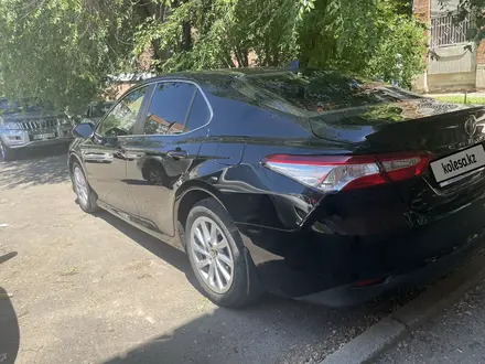 Toyota Camry 2021 года за 15 000 000 тг. в Аягоз – фото 2