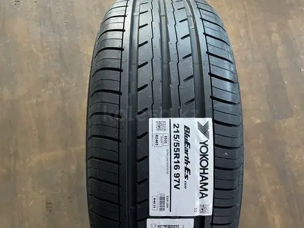 215/55r16 Yokohama Bluearth ES32 за 40 000 тг. в Астана – фото 2