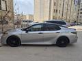 Toyota Camry 2020 года за 12 500 000 тг. в Актау – фото 2