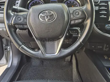 Toyota Camry 2020 года за 12 500 000 тг. в Актау – фото 6