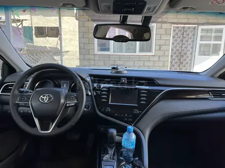 Toyota Camry 2018 года за 14 900 000 тг. в Жаркент – фото 6