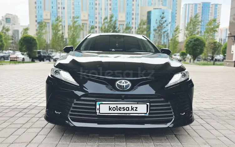 Toyota Camry 2021 года за 27 000 000 тг. в Астана