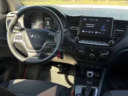 Hyundai Accent 2021 года за 7 200 000 тг. в Уральск – фото 9