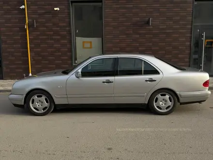 Mercedes-Benz E 280 1997 года за 3 000 000 тг. в Кызылорда – фото 4