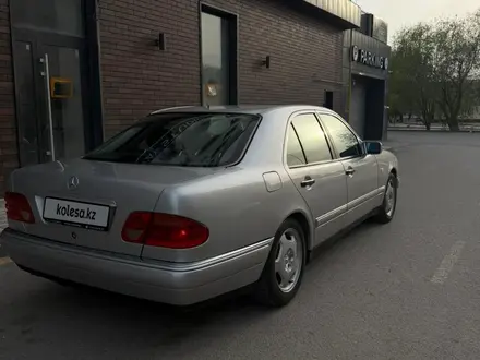 Mercedes-Benz E 280 1997 года за 3 000 000 тг. в Кызылорда – фото 5