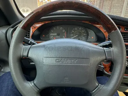 Toyota Camry 1996 года за 2 200 000 тг. в Алматы – фото 16