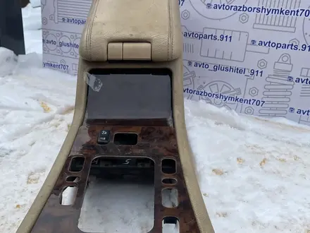 Подлокотник на W210 за 20 000 тг. в Шымкент