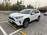 Toyota RAV4 2019 года за 14 300 000 тг. в Шымкент – фото 3