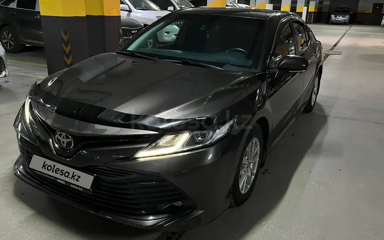 Toyota Camry 2018 года за 11 500 000 тг. в Астана