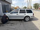 Volkswagen Golf 1999 года за 1 500 000 тг. в Шымкент – фото 2