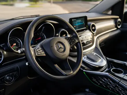 Прокат аренда минивэн Mercedes V-class 2023 года. Mercedes S222 2020 года в Алматы – фото 8
