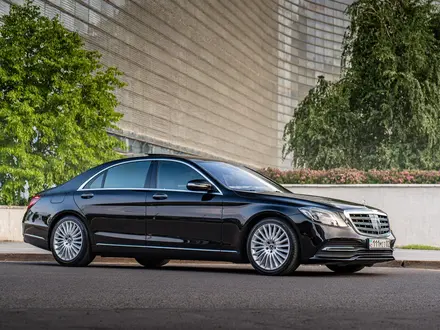 Прокат аренда минивэн Mercedes V-class 2023 года. Mercedes S222 2020 года в Алматы – фото 16