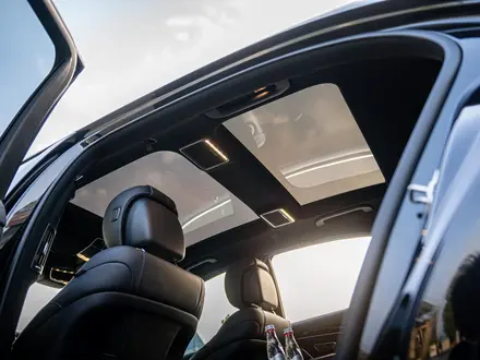Прокат аренда минивэн Mercedes V-class 2023 года. Mercedes S222 2020 года в Алматы – фото 25