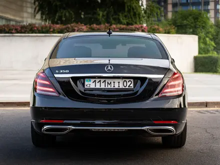 Прокат аренда минивэн Mercedes V-class 2023 года. Mercedes S222 2020 года в Алматы – фото 32