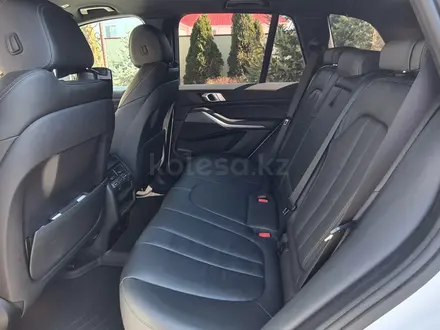 BMW X5 2018 года за 31 000 000 тг. в Уральск – фото 15
