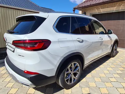 BMW X5 2018 года за 32 000 000 тг. в Уральск – фото 4