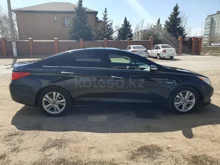 Hyundai Sonata 2013 года за 5 000 000 тг. в Актобе – фото 10