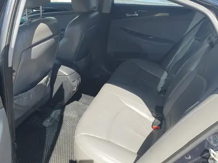 Hyundai Sonata 2013 года за 5 000 000 тг. в Актобе – фото 4
