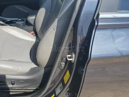 Hyundai Sonata 2013 года за 5 000 000 тг. в Актобе – фото 8