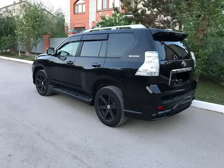 Toyota Land Cruiser Prado 2011 года за 18 700 000 тг. в Актобе – фото 3