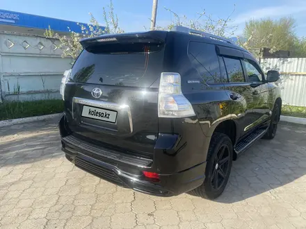 Toyota Land Cruiser Prado 2011 года за 18 700 000 тг. в Актобе – фото 10