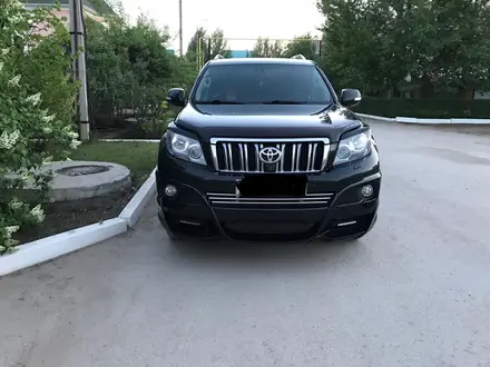 Toyota Land Cruiser Prado 2011 года за 18 700 000 тг. в Актобе – фото 2