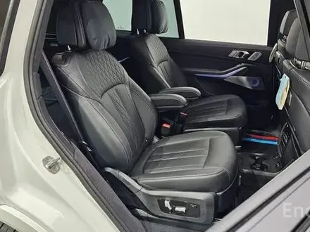 BMW X7 M60i 2024 года за 59 700 000 тг. в Алматы – фото 17