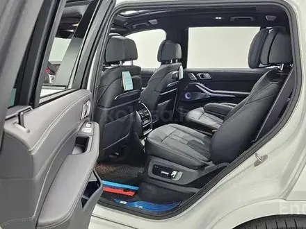 BMW X7 M60i 2024 года за 59 700 000 тг. в Алматы – фото 25
