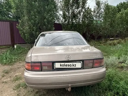 Toyota Camry 1996 года за 1 600 000 тг. в Актобе – фото 2