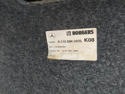 Обшивка багажника Mercedes w210 за 5 000 тг. в Алматы – фото 2