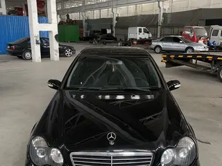 Mercedes-Benz C 200